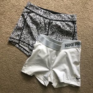 BUNDLE OF TWO Compression workout shorts